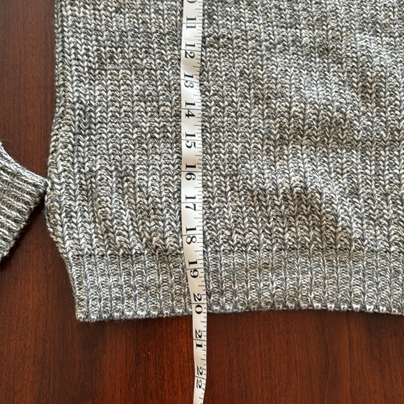 Boohoo Wear Your Heart On‎ Your Sleeve Sweater - Picture 6 of 9